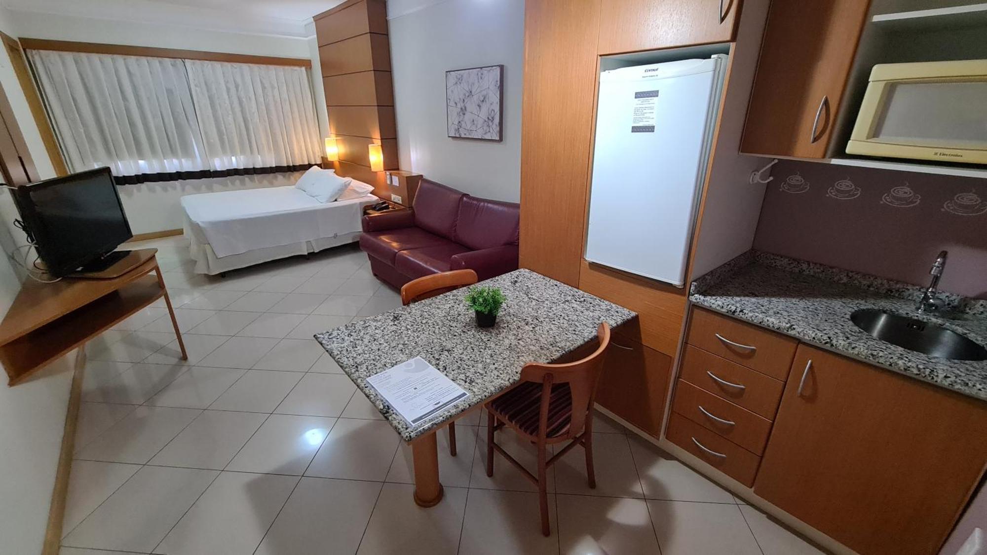 Costa Sul Stay - Quartos, Studios E Apartamentos Por Temporada No Centro De Bc Balneario Camboriu Ruang foto